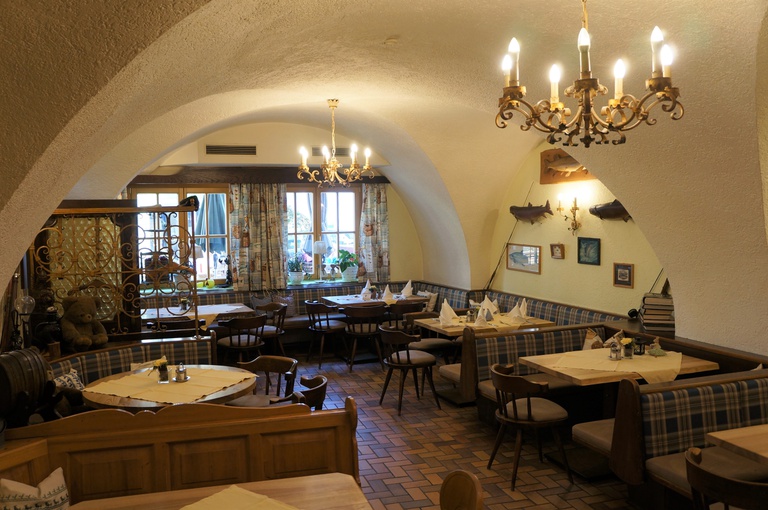 Restaurant Stube 1.JPG